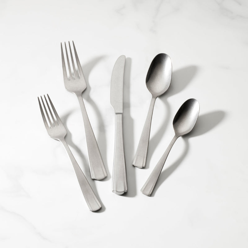 French Perle Scallop Vintage 65-Piece Flatware Set